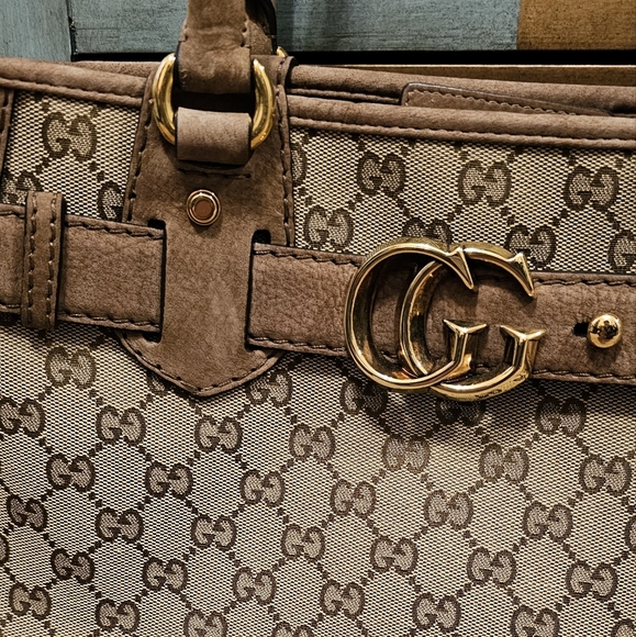100% AUTHENTIC GUCCI RUNNING TOTE GG - Picture 12 of 13